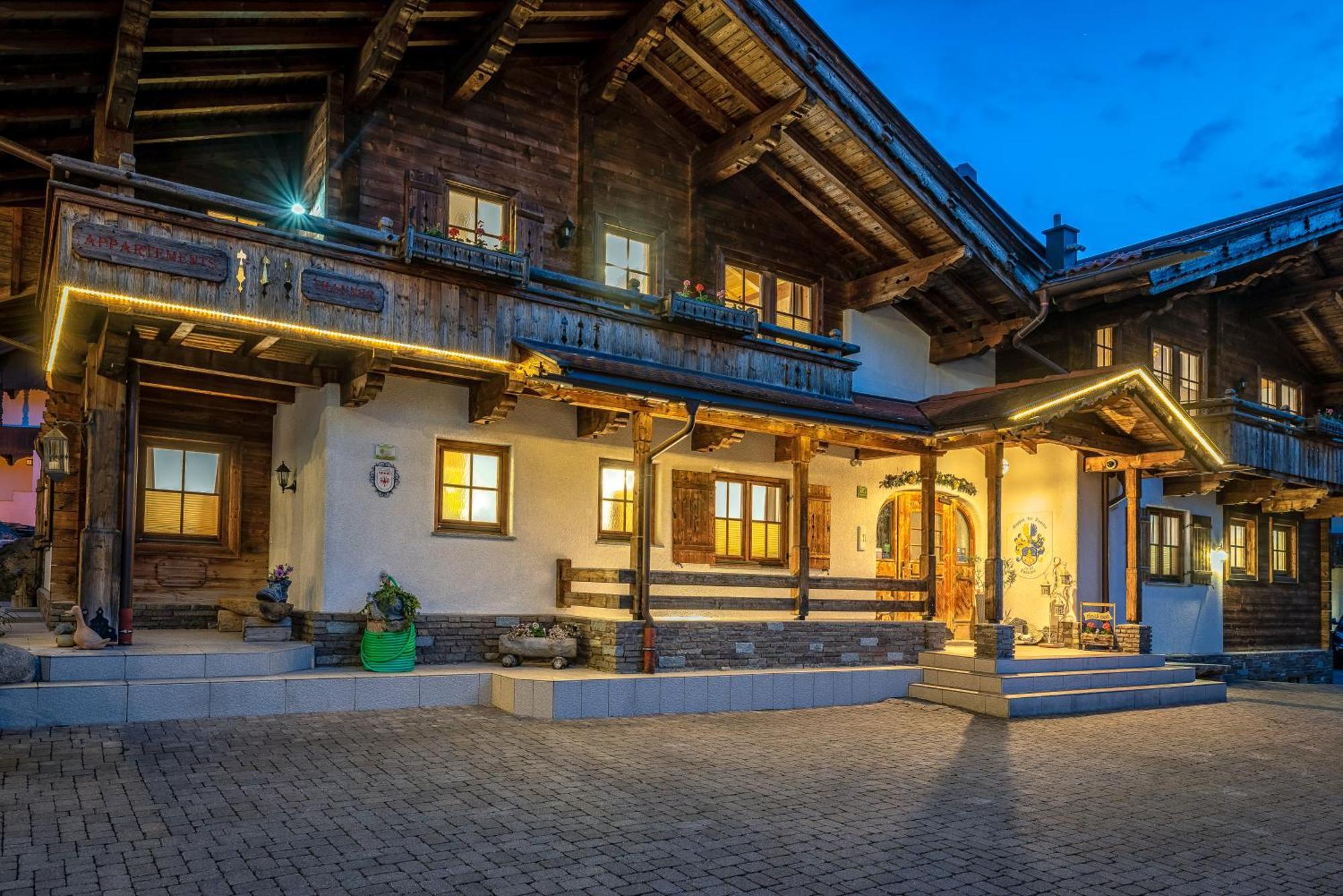 Апартаменты Alpenliving Майрхофен Экстерьер фото